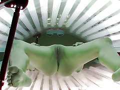 Nevjerojatno hot teen u solarij